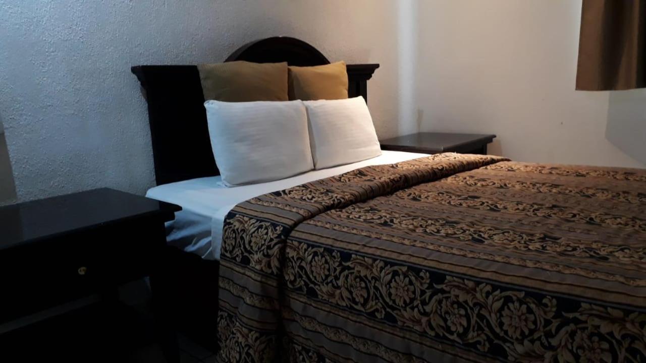Don Quijote Hotel Mexicali